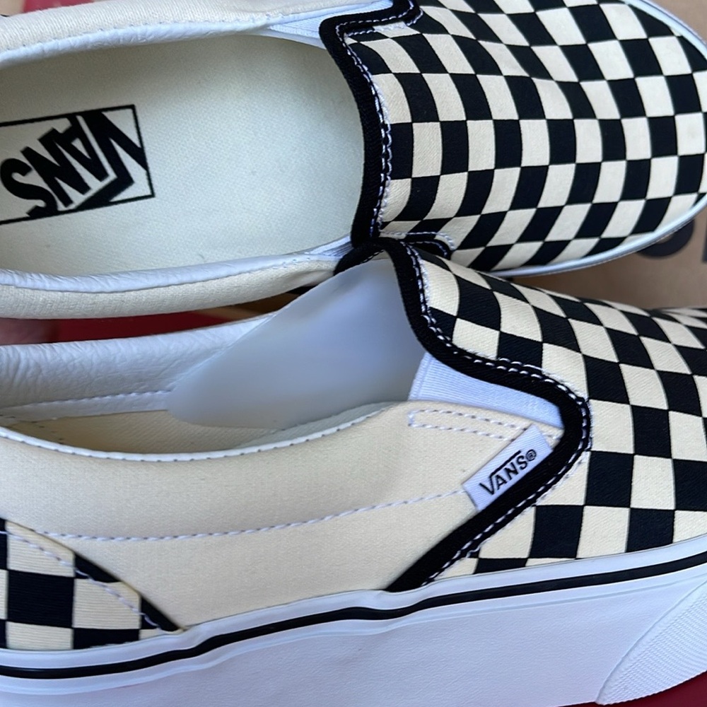 Vans WMNS Classic Slip-On Stackf Checkerboard Black/Classi
VN0A7Q5RTYQ
Platforms - Picture 14 of 16